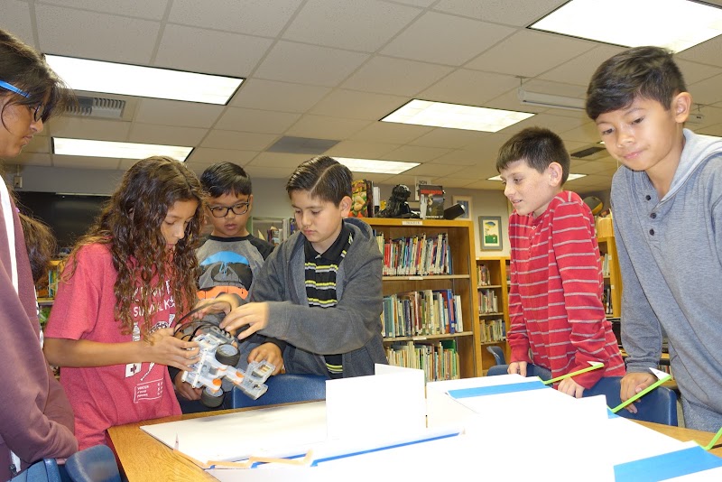 Burbank (Luther) Elementary photo