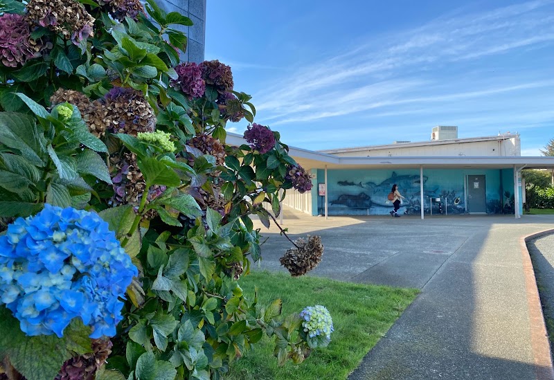Bess Maxwell Elementary photo